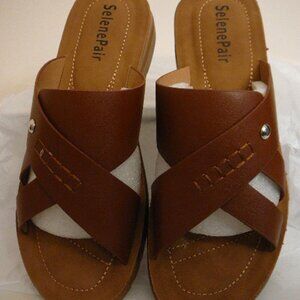 Selene Pair Women's Brown Slip On 1.5" Platform Sandals-Size 9-Read Description